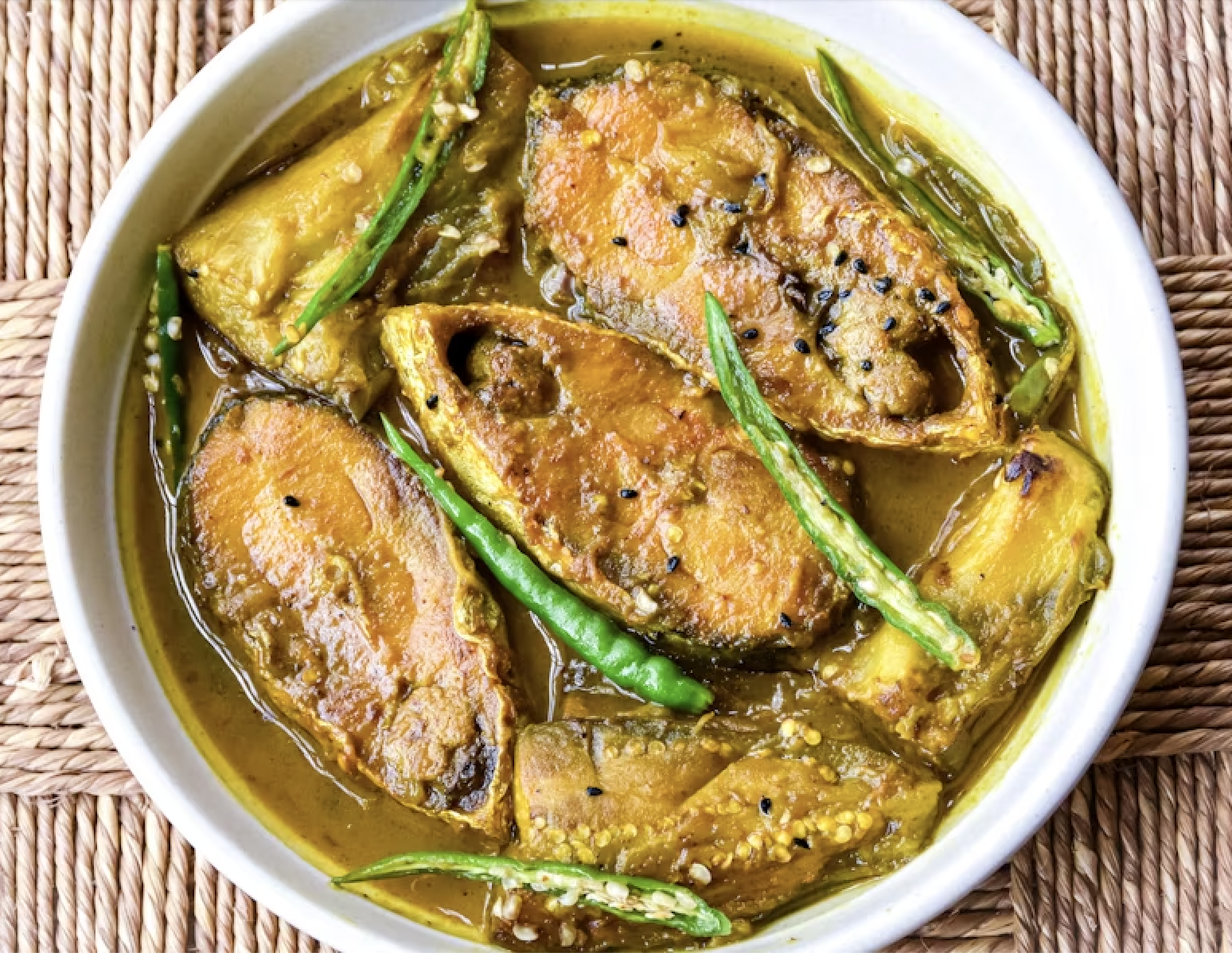 plate fish curry
